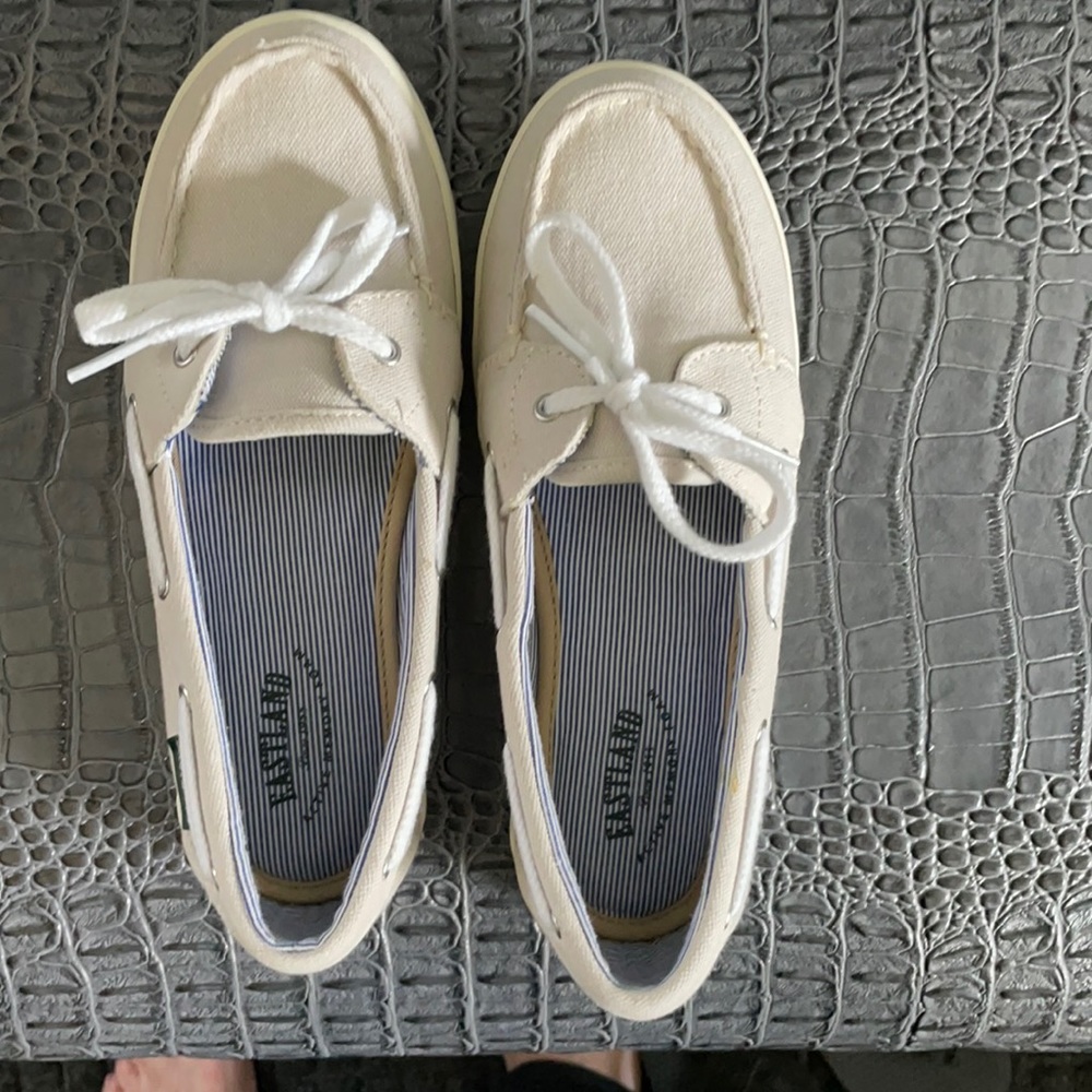 East land deck shoes